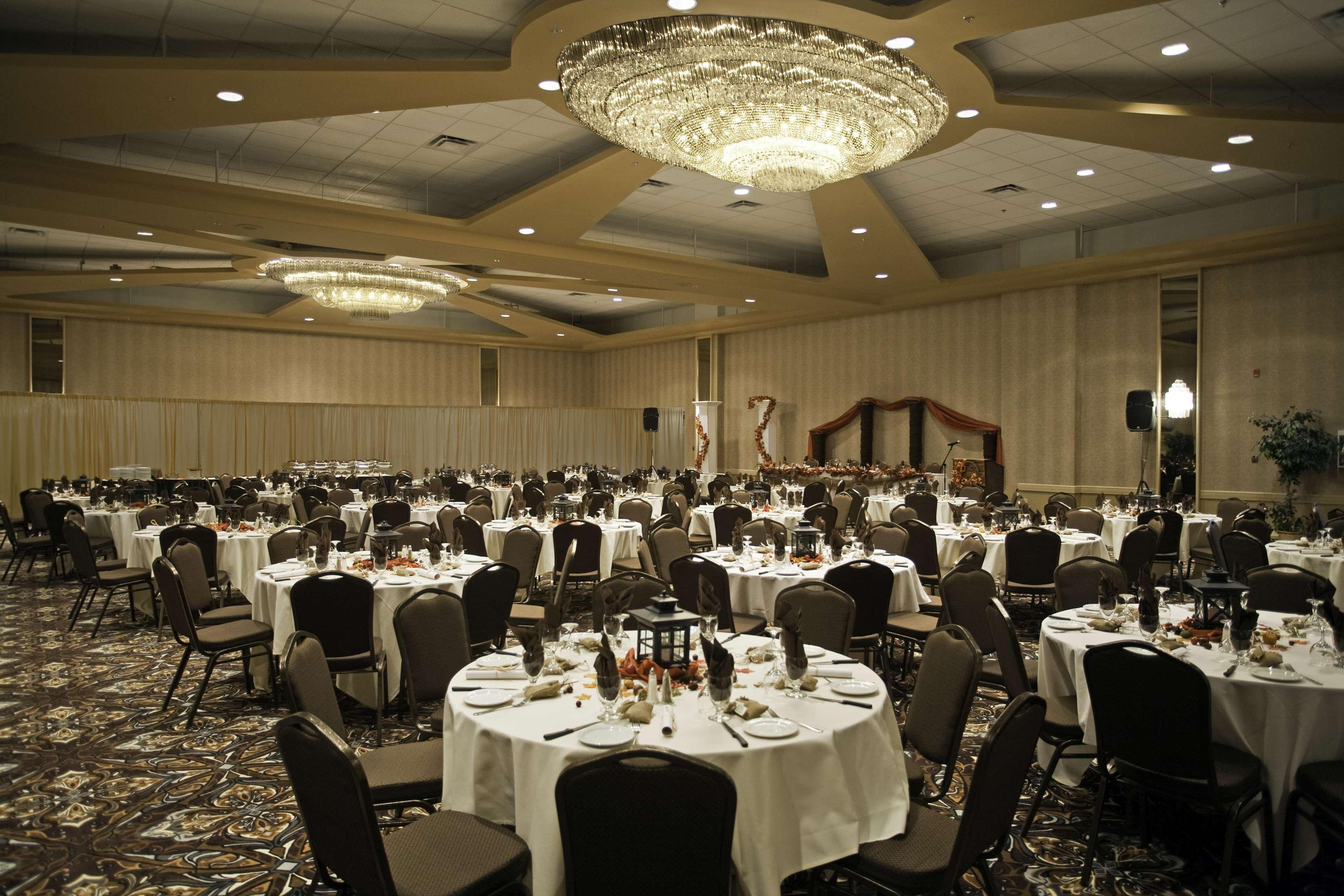 Coast Lethbridge Hotel & Conference Centre Restaurant bilde