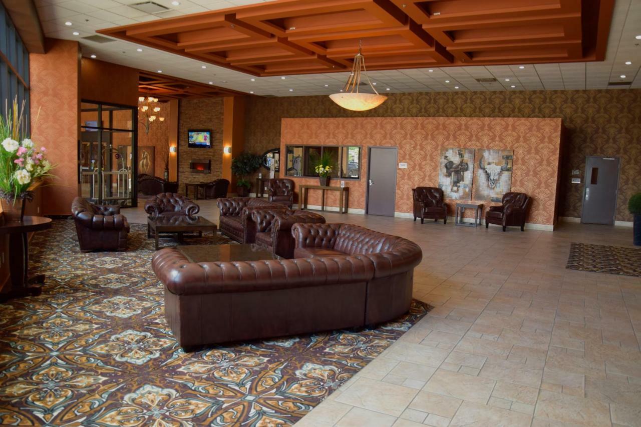 Coast Lethbridge Hotel & Conference Centre Eksteriør bilde